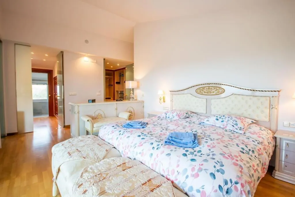 Villa Luxueuse, 2 Piscines, Spa Et Salle De Sport, 5 Chambres, 4 Salles De Bain Palau Saverdera 0*,