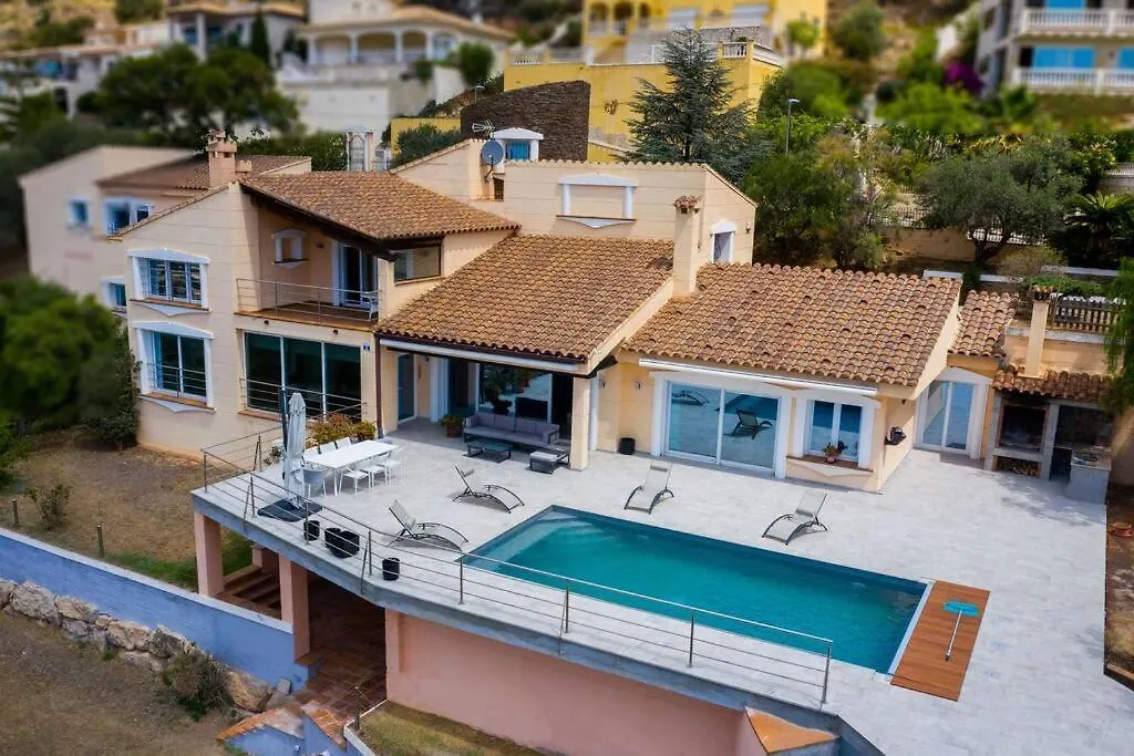Villa Luxueuse, 2 Piscines, Spa Et Salle De Sport, 5 Chambres, 4 Salles De Bain Palau Saverdera 0*,  스페인